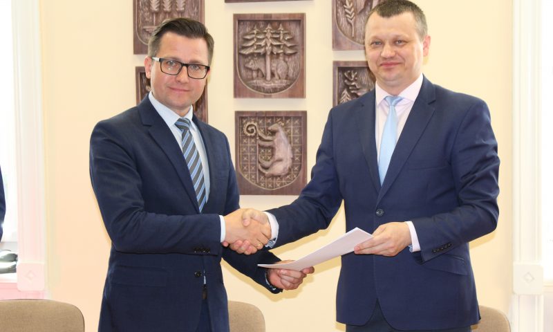 Umowa inwestycyjna pt. : Przebudowa drogi powiatowej 1713N Mołtajny- Barciany na odcinku Barciany – Bobrowo podpisana
