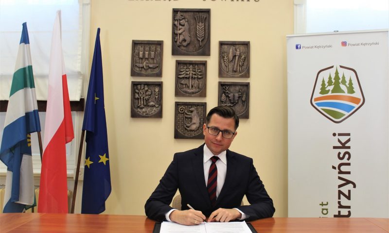 Umowa o dofinansowanie projektu na  kompleksową modernizację energetyczną budynku nr 4 Zespołu Szkół im. Macieja Rataja w Reszlu podpisana