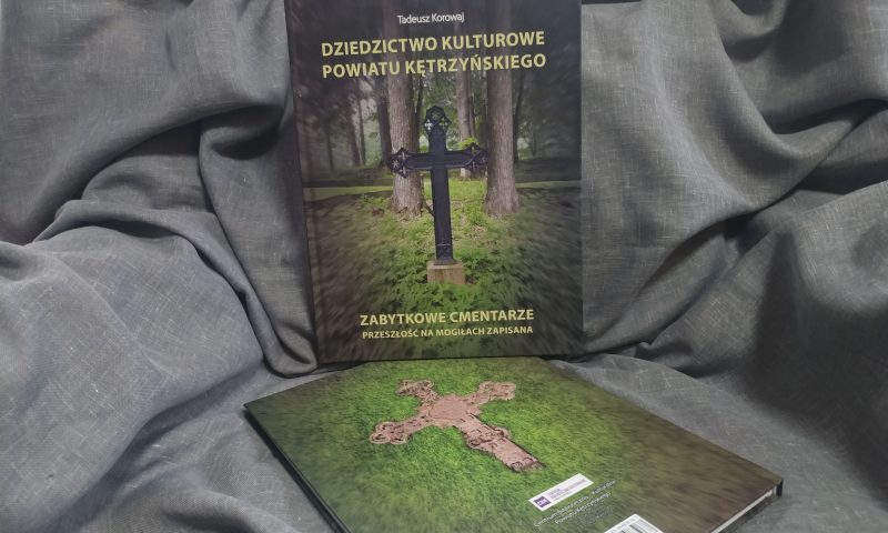 Prezentacja albumu ukazującego zabytkowe cmentarze powiatu kętrzyńskiego